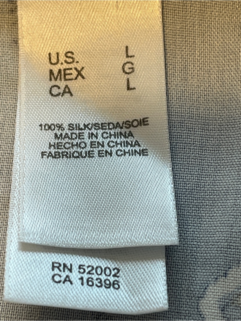 Liz Claiborne 100% silk Pale Blue Button-Down blouse with Postcard Print size L - Picture 5 of 10